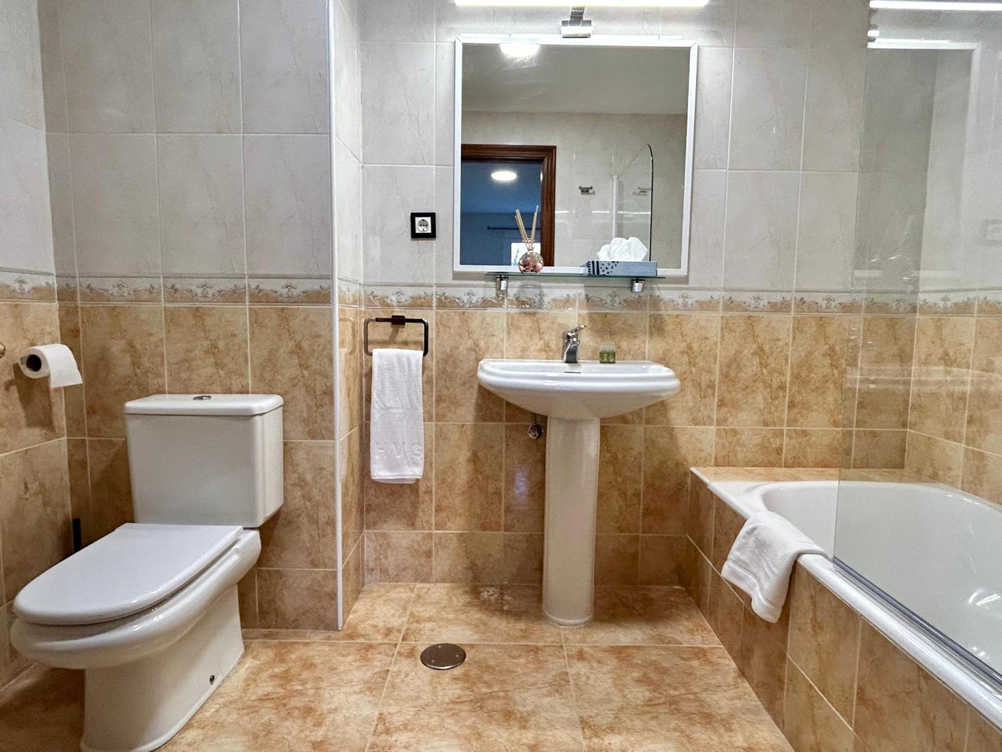 Bicis & Vacas Hotel La Pola de Gordon Ngoại thất bức ảnh