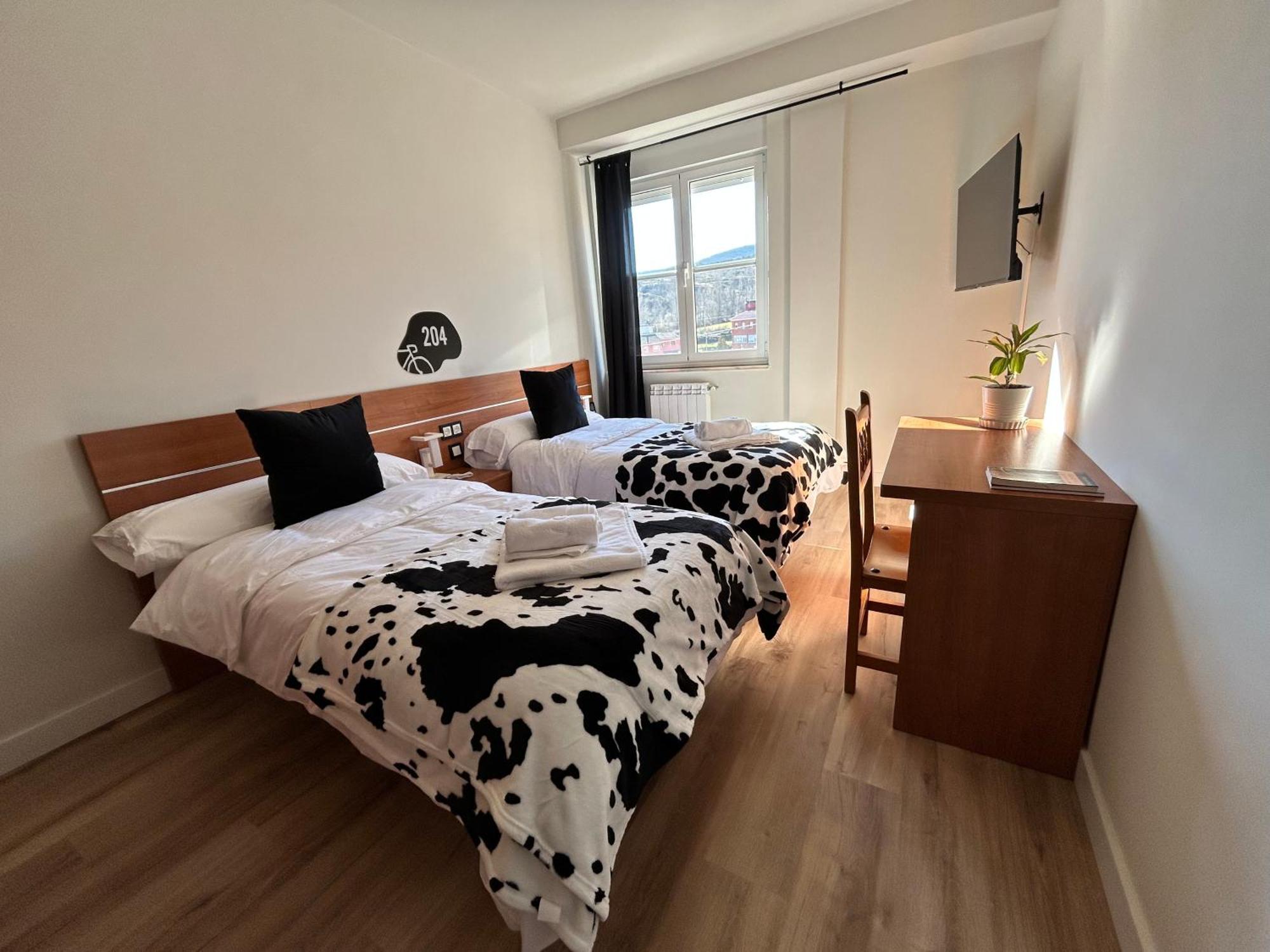 Bicis & Vacas Hotel La Pola de Gordon Ngoại thất bức ảnh