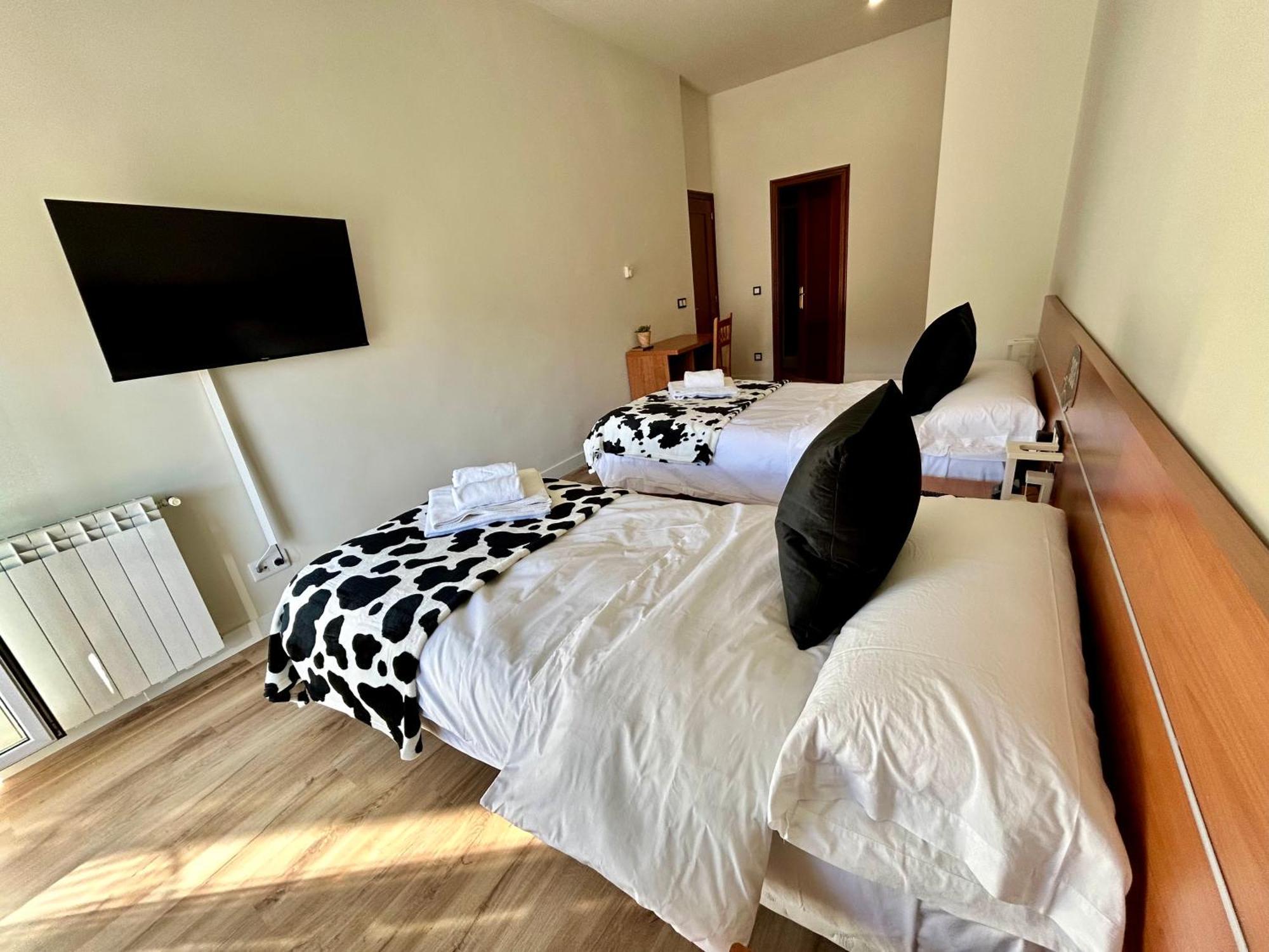 Bicis & Vacas Hotel La Pola de Gordon Ngoại thất bức ảnh